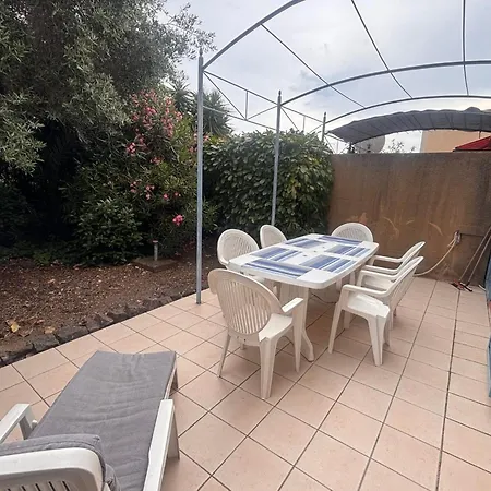 Maison Lumineuse Avec Terrasse Et Jardin à Hébergement de vacances Fréjus
